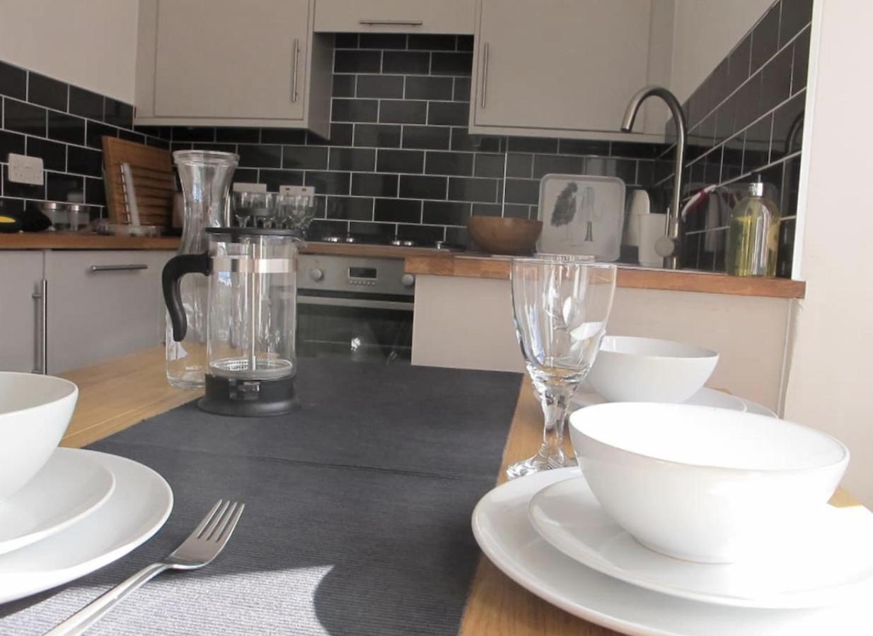 2 Chessels Court, Flat 3 Daire Edinburgh Dış mekan fotoğraf