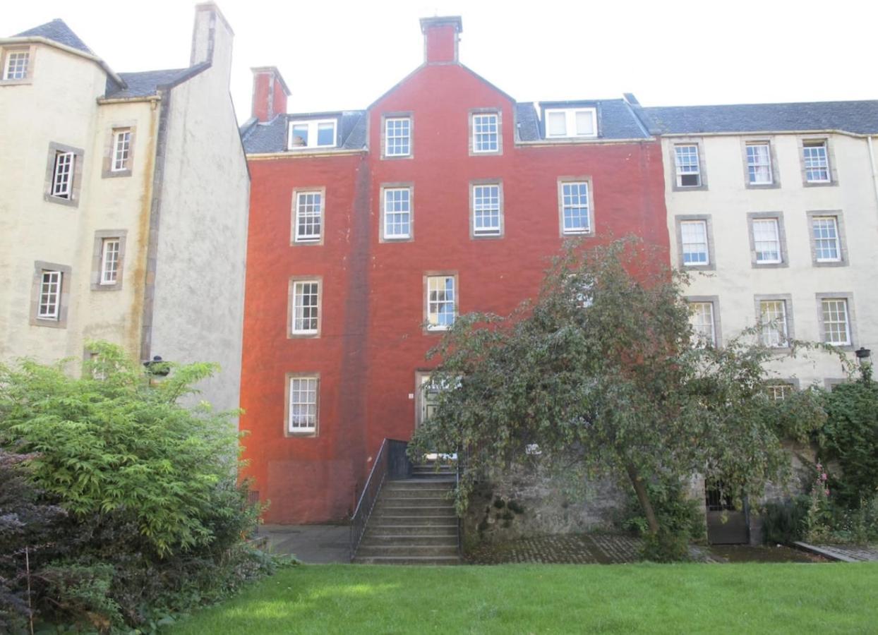 2 Chessels Court, Flat 3 Daire Edinburgh Dış mekan fotoğraf