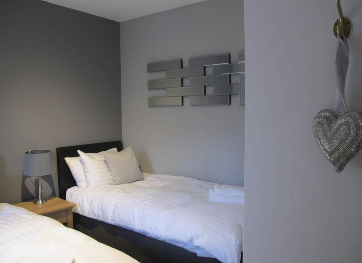 2 Chessels Court, Flat 3 Daire Edinburgh Dış mekan fotoğraf
